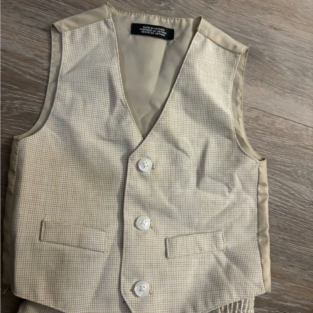 Boys Van Heusen Tan Dress Vest & Pants Set with Blue Plaid Bow Tie Sz 24M
